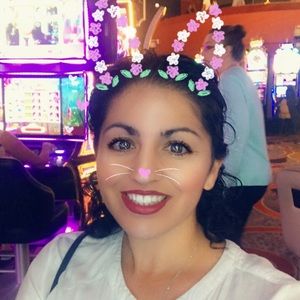 Meet your Posher, Maira